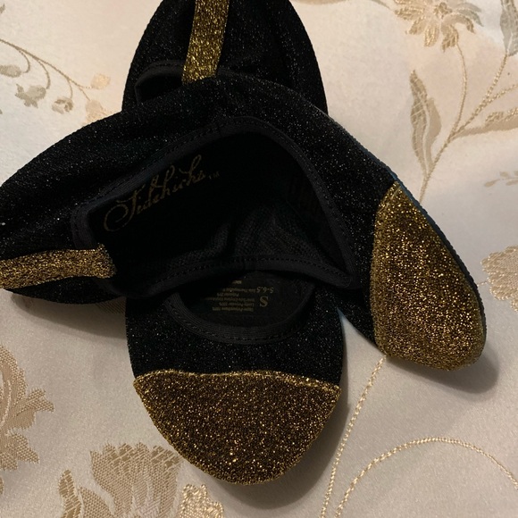 Fold Up Black and Gold Lurex Slipperss - Picture 13 of 13